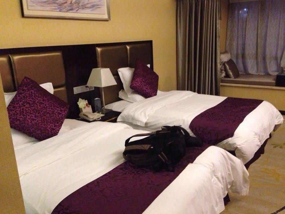 Yj Intl. Hotel Ta-mien-chen Екстериор снимка