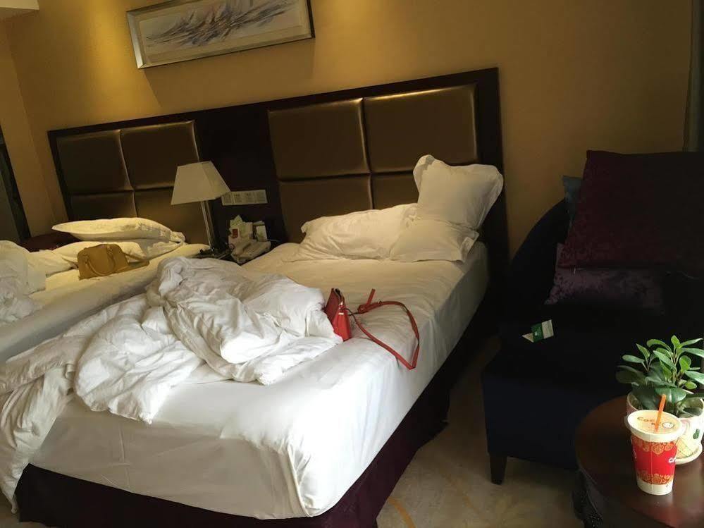 Yj Intl. Hotel Ta-mien-chen Екстериор снимка