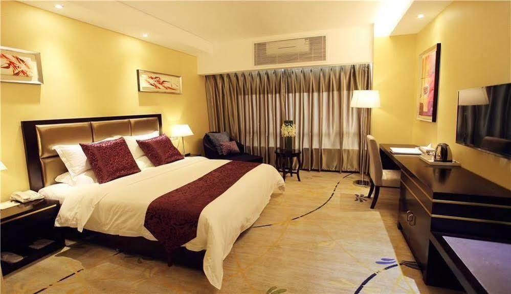 Yj Intl. Hotel Ta-mien-chen Екстериор снимка